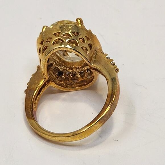 Canary Yellow Oval Cut Cushion Costume Jewelry Ring Clear Crystal Size 7 Sparkle - Picture 4 of 5